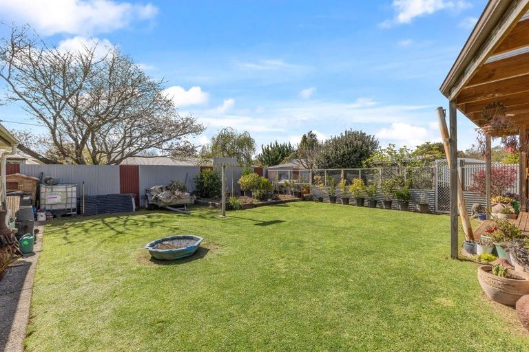 Photo of property in 66 Oakfield Crescent, Pukete, Hamilton, 3200