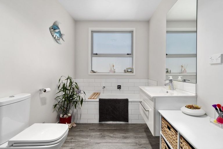 Photo of property in 259 Lakes Boulevard, Pyes Pa, Tauranga, 3112