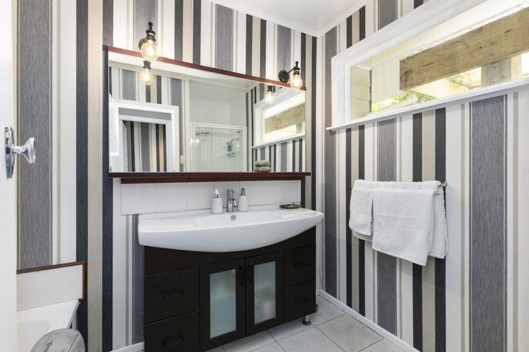 Photo of property in 33 Wright Street, Wainuiomata, Lower Hutt, 5014