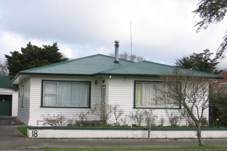 Photo of property in 18 Marne Street, Hokowhitu, Palmerston North, 4410