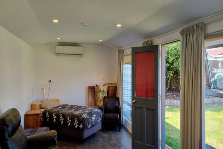 Photo of property in 12 Sledmere Street, Burnside, Christchurch, 8053