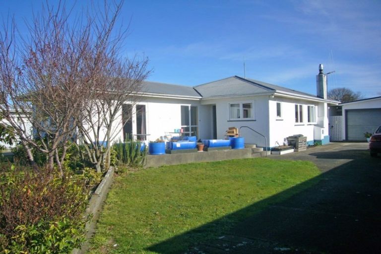 Photo of property in 16 George Street, Dannevirke, 4930