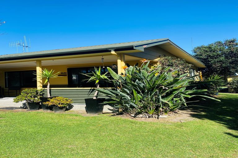 Photo of property in 50 Hillview Road, Waihi Beach, 3611