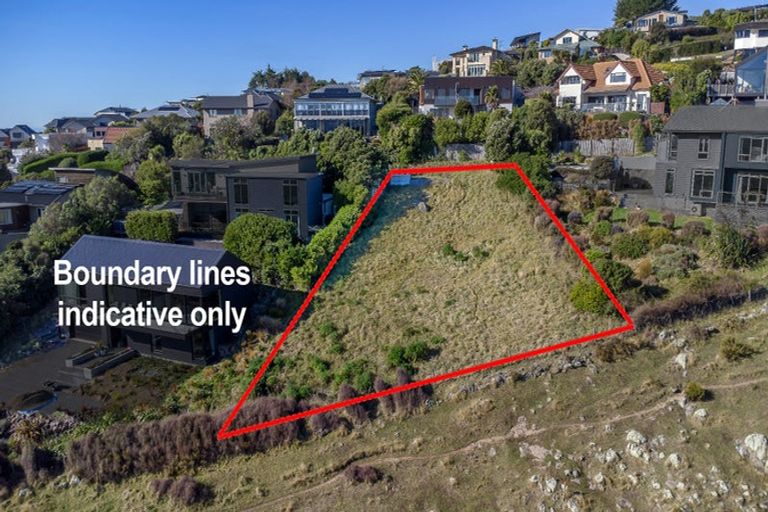 Photo of property in 8 Plains View, Mount Pleasant, Christchurch, 8081