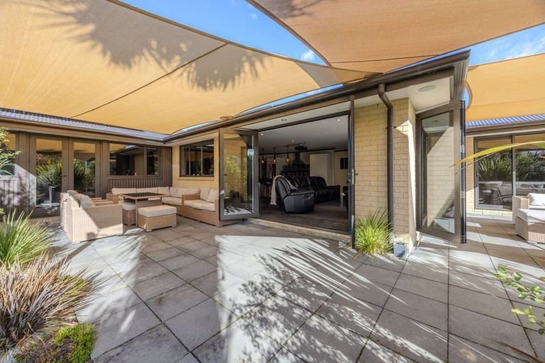 Photo of property in 10 Jack Young Place, Albert Town, Wanaka, 9305