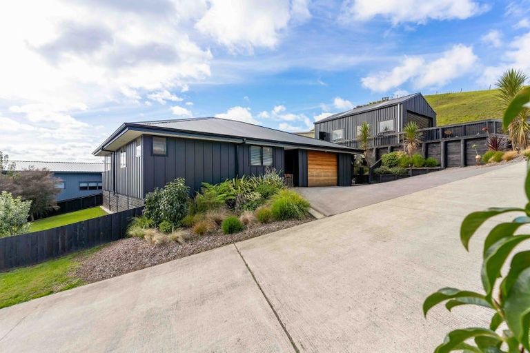 Photo of property in 5 Manatu Close, Whangamata, 3691