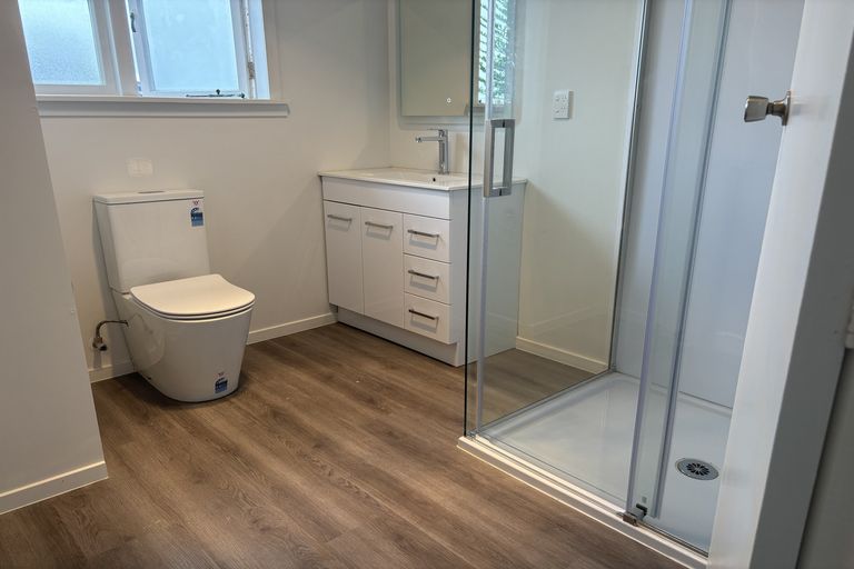 Photo of property in 34 Golf Road, New Lynn, Auckland, 0600