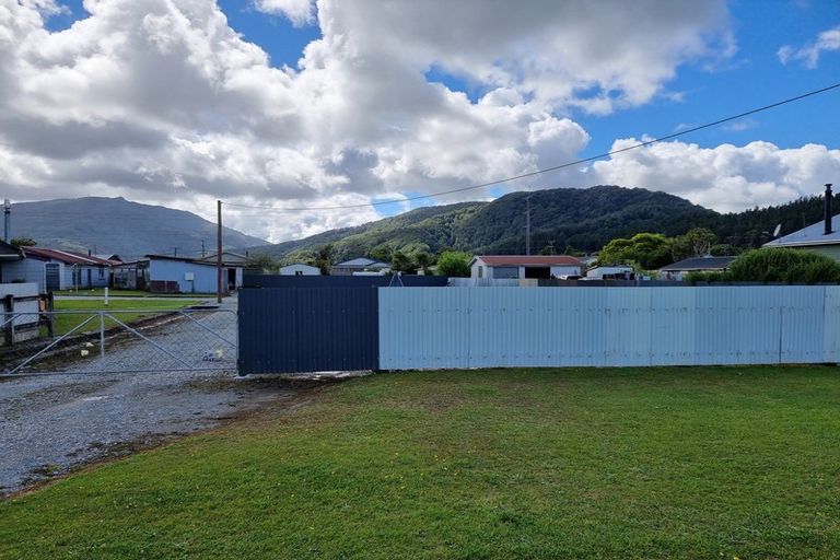 Photo of property in 11 Matai Street, Dobson, Greymouth, 7805