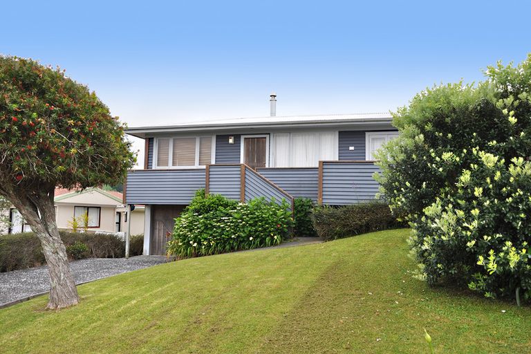 Photo of property in 22 Kendale Drive, Leigh, 0985