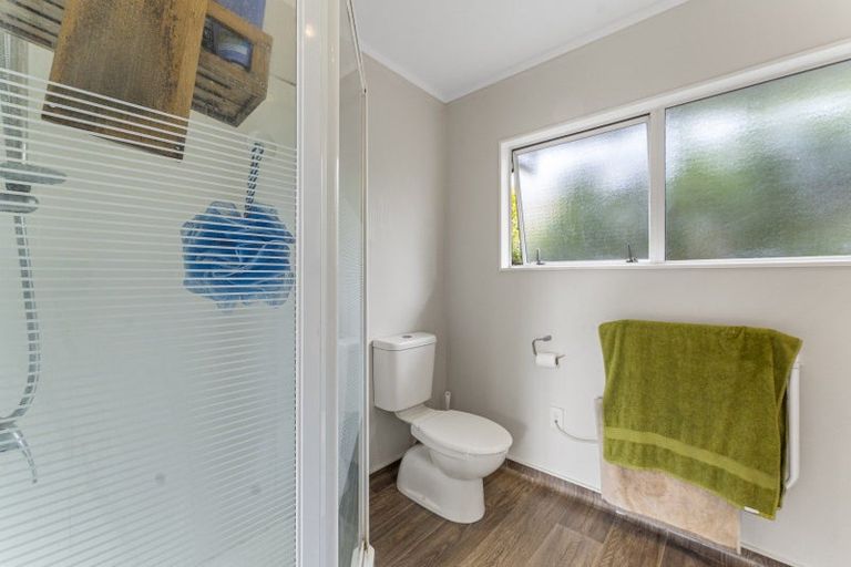 Photo of property in 36 Guildford Drive, Paraparaumu, 5032