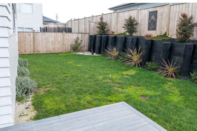 Photo of property in 38 Huarahi Pai Road, Huapai, Kumeu, 0810
