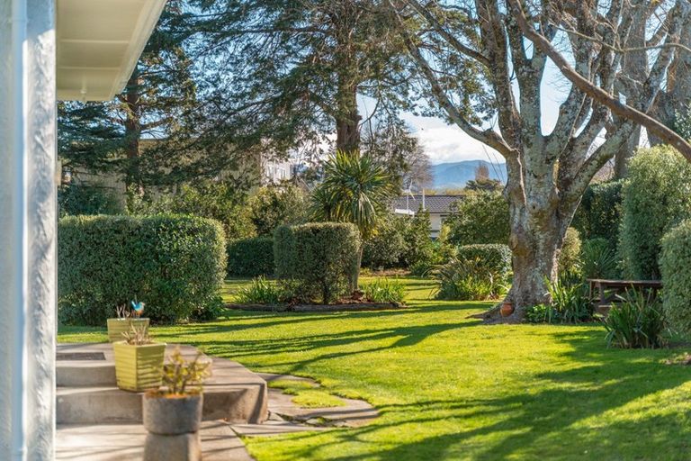 Photo of property in 73 Park Road, Carterton, 5713