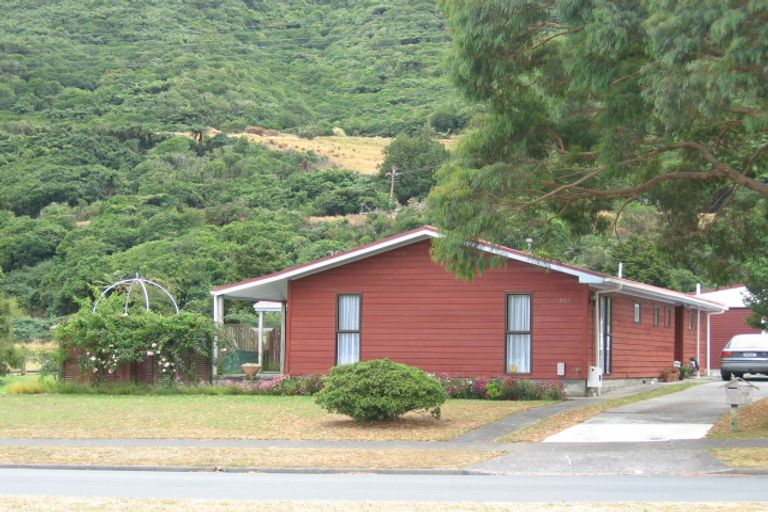 Photo of property in 210 California Drive, Totara Park, Upper Hutt, 5018