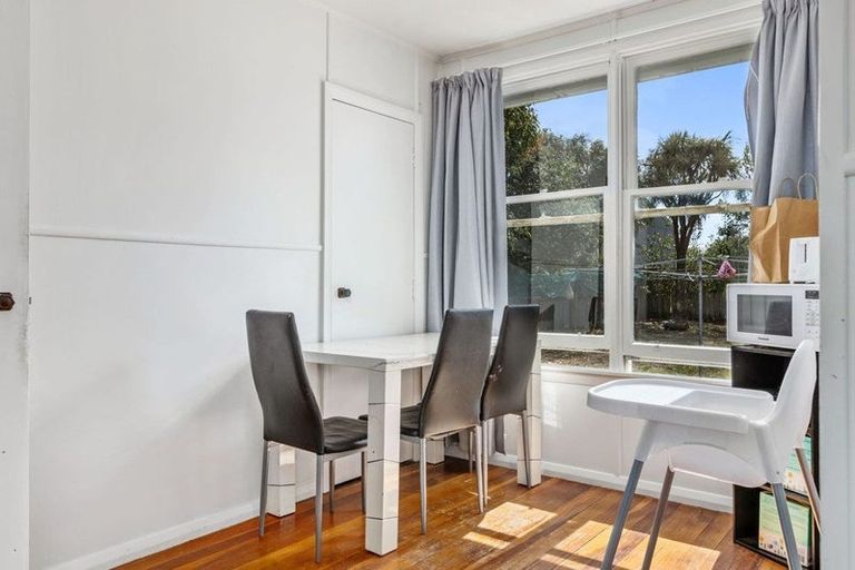 Photo of property in 33 Railway Crescent, Masterton, 5810