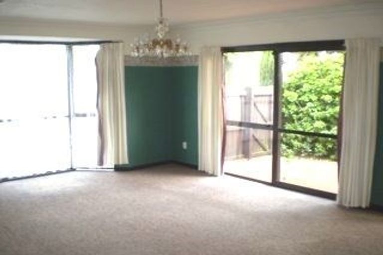 Photo of property in 1/18 Division Street, Riccarton, Christchurch, 8041