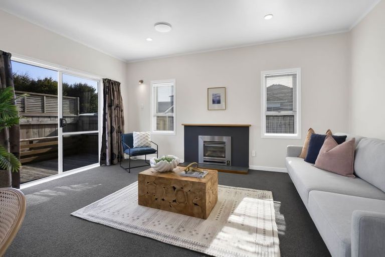 Photo of property in 33 Upjohn Street, Brooklands, New Plymouth, 4310