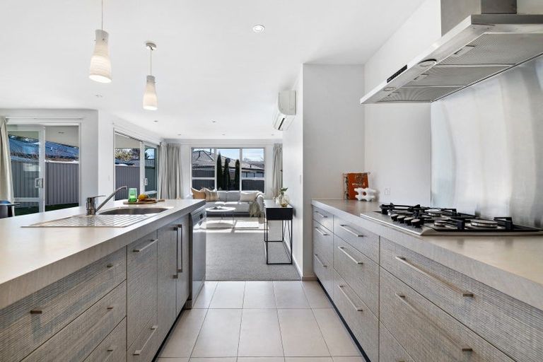 Photo of property in 12 Crabbe Place, Cromwell, 9310