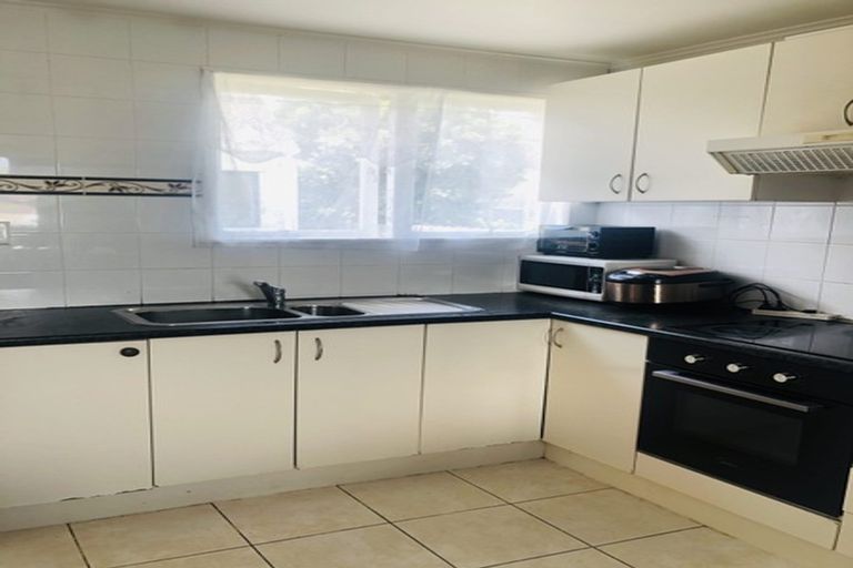 Photo of property in 4/1a Becroft Drive, Forrest Hill, Auckland, 0620