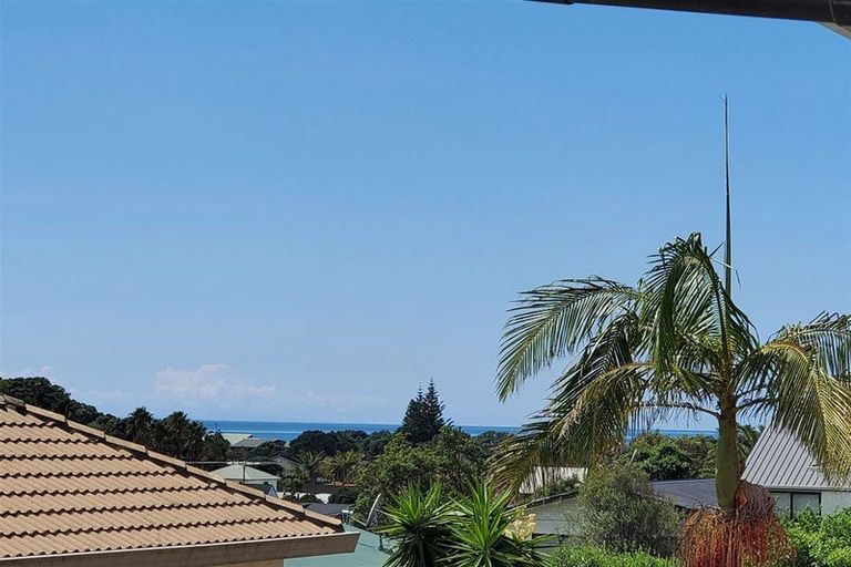 Photo of property in 38b Bay Street, Red Beach, 0932