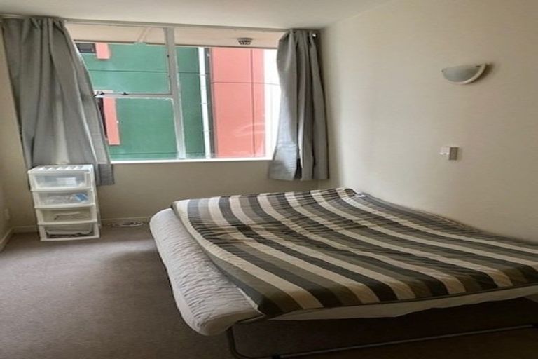 Photo of property in Terrace Tower Apartments, 8b/126 The Terrace, Wellington Central, Wellington, 6011