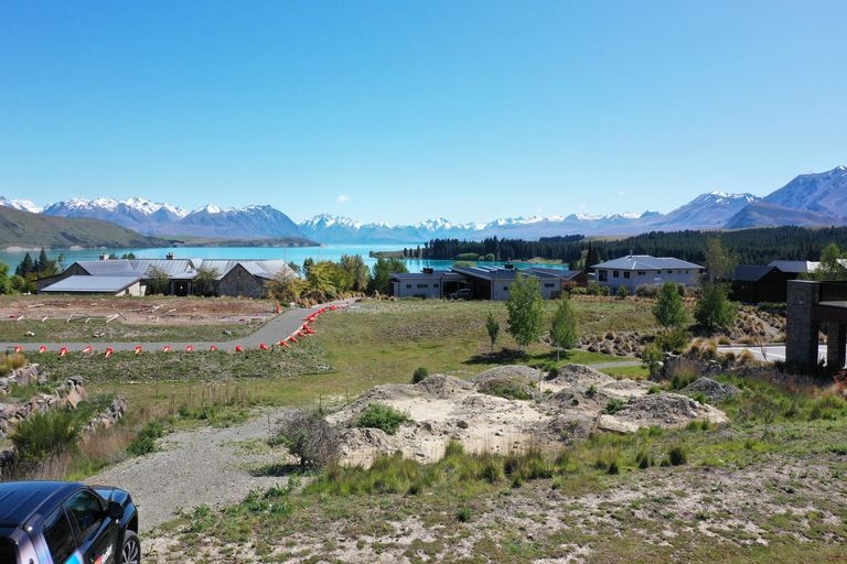 Photo of property in 18 Mistake Drive, Lake Tekapo, 7999