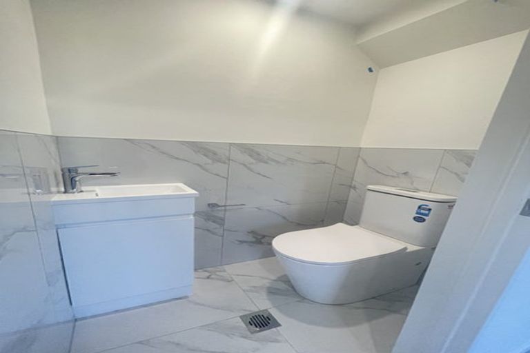 Photo of property in 1/40 Mark Edward Drive, Half Moon Bay, Auckland, 2012