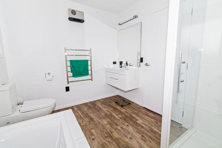 Photo of property in 24 Perriam Place, Mount Pisa, Cromwell, 9383