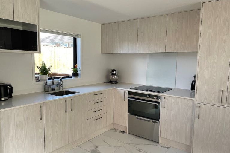 Photo of property in 8/79 Taikata Road, Te Atatu Peninsula, Auckland, 0610