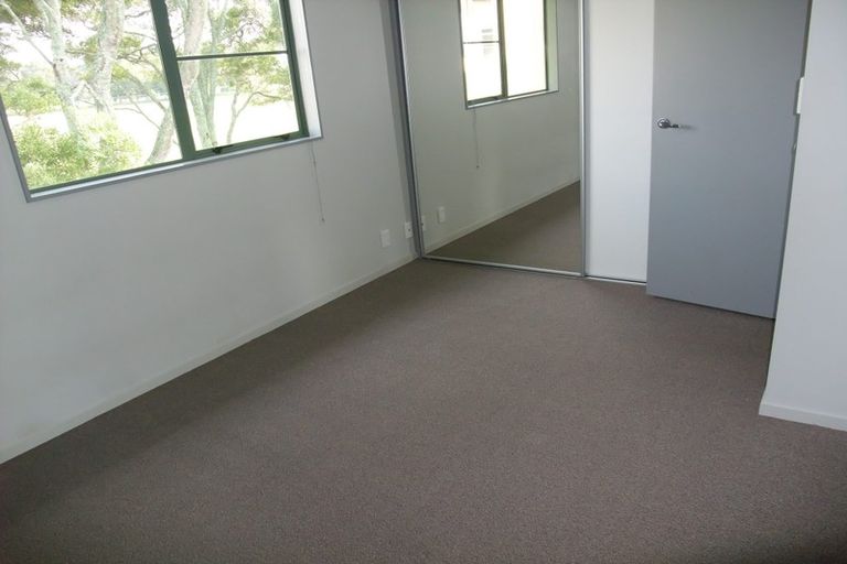 Photo of property in 40/42 Holly Street, Avondale, Auckland, 1026