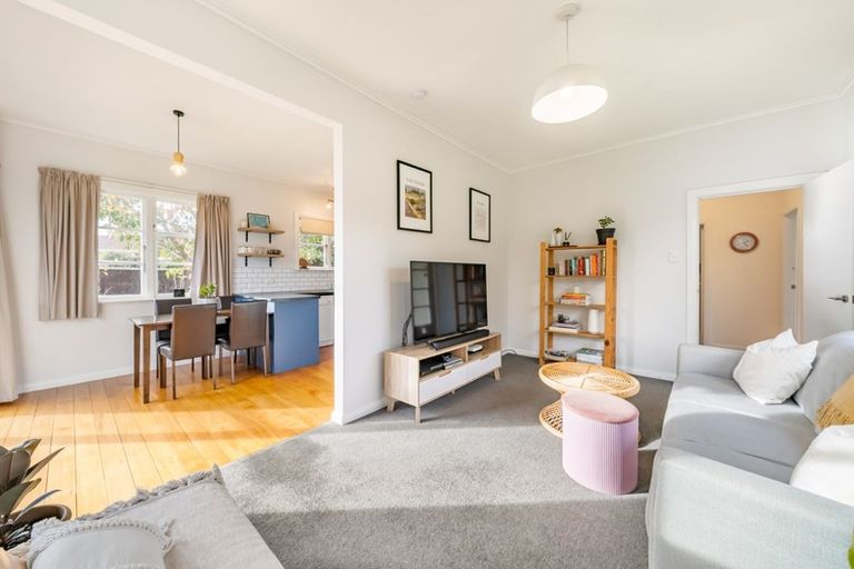 Photo of property in 19 Naenae Road, Naenae, Lower Hutt, 5011