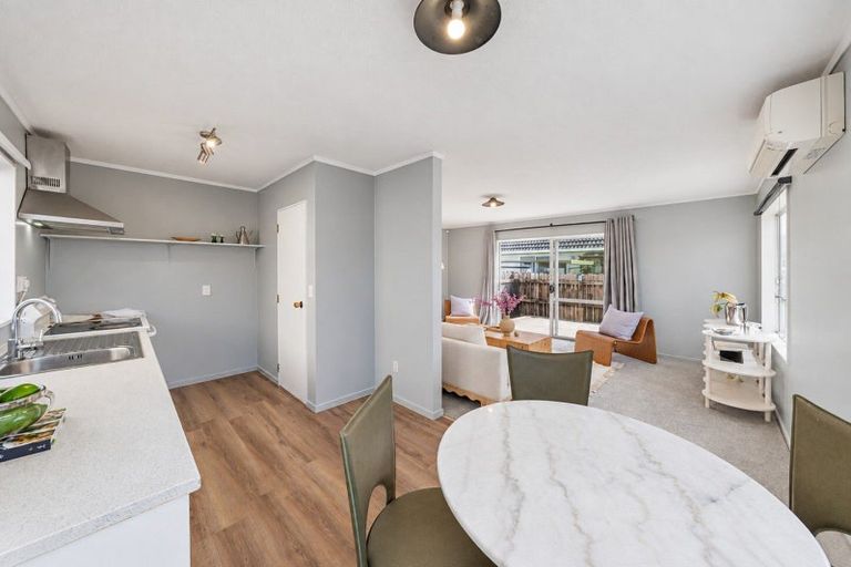 Photo of property in 2/14 Plunket Avenue, Petone, Lower Hutt, 5012