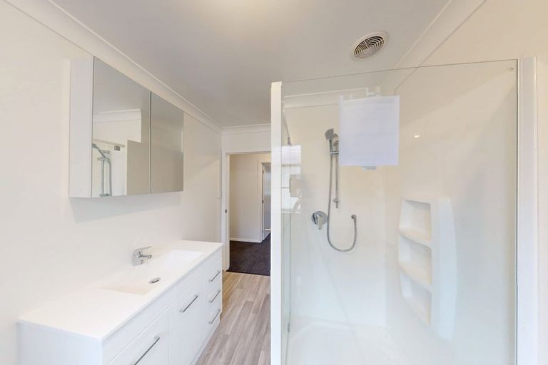 Photo of property in 12 Larsen Court, Roslyn, Palmerston North, 4414