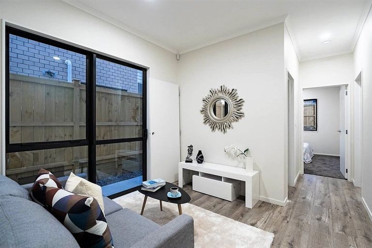 Photo of property in 27 Tir Conaill Avenue, Flat Bush, Auckland, 2019