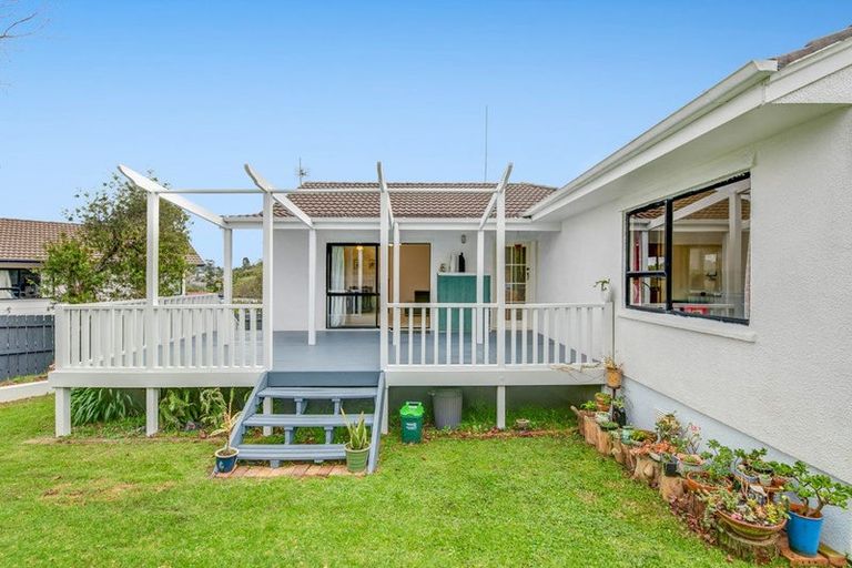 Photo of property in 1/22 Leiden Place, Totara Vale, Auckland, 0629