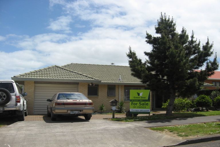 Photo of property in 30 Wai Iti Place, Clendon Park, Auckland, 2103