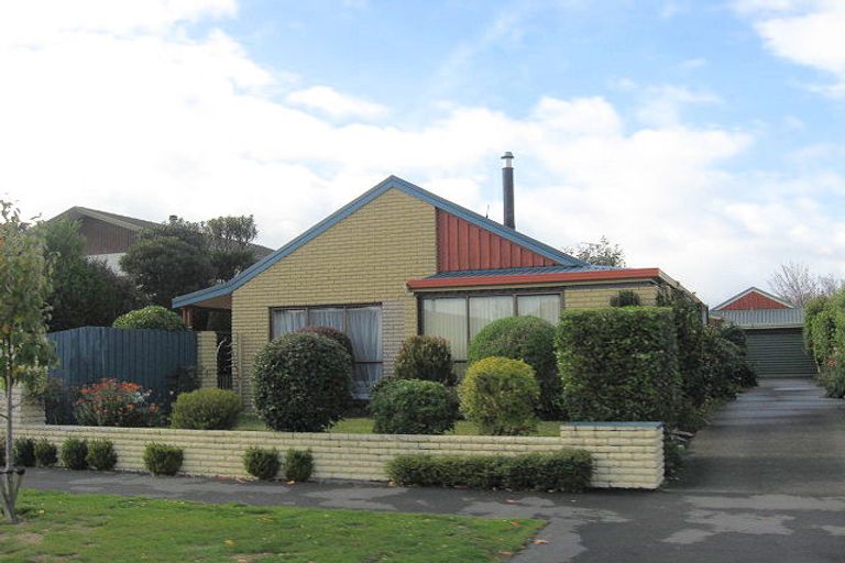 Photo of property in 35 Sayers Crescent, Ilam, Christchurch, 8041