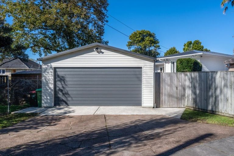 Photo of property in 2/12 Pandora Place, Pakuranga, Auckland, 2010