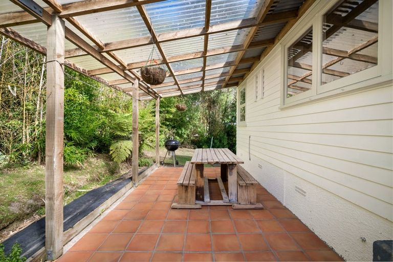 Photo of property in 78 Atkinson Road, Titirangi, Auckland, 0604
