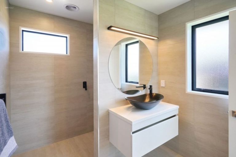 Photo of property in 16 Chatsworth Avenue, Rangiora, 7400