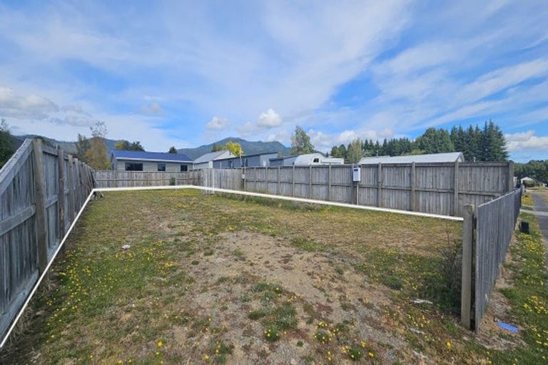Photo of property in 41 Te Iwiheke Place, Turangi, 3334