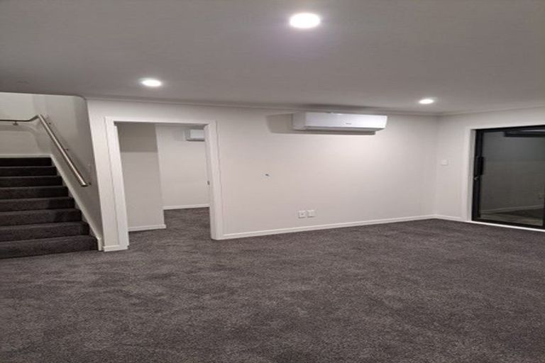 Photo of property in 1a Te Reinga View, Tawa, Wellington, 5028