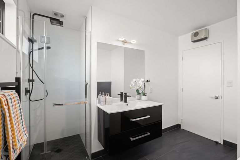 Photo of property in 39c Mackworth Street, Woolston, Christchurch, 8062