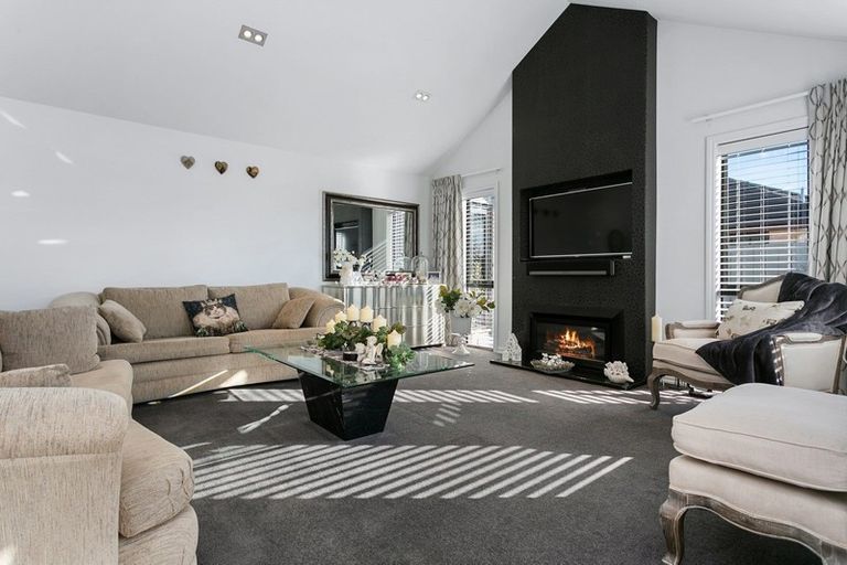 Photo of property in 15 Naomi Place, Cambridge, 3434