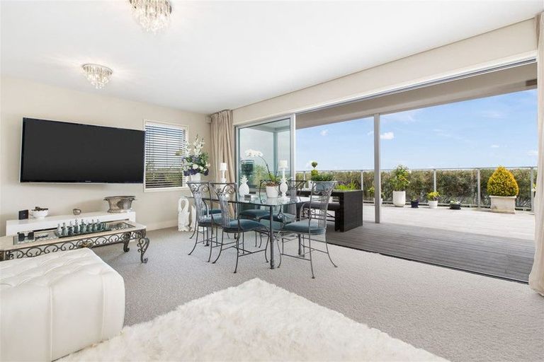 Photo of property in 8a Macmillan Avenue, Cashmere, Christchurch, 8022