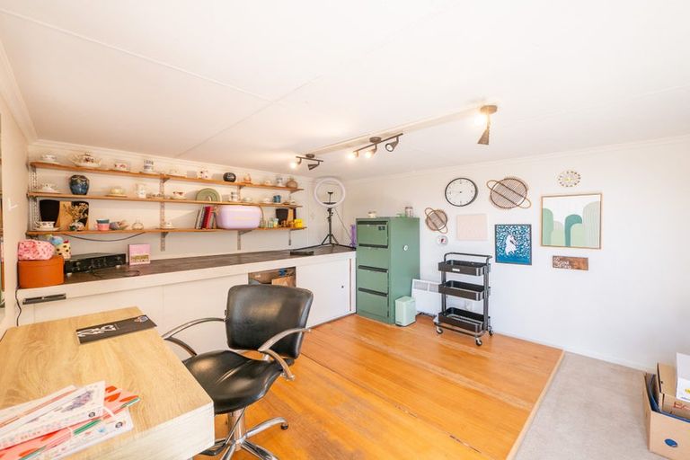 Photo of property in 138 Easther Crescent, Kew, Dunedin, 9012