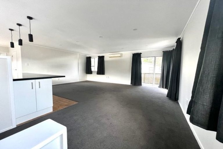Photo of property in 75 Bayview Road, Bayview, Auckland, 0629