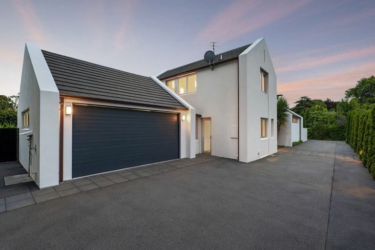 Photo of property in 17 Makora Street, Fendalton, Christchurch, 8041