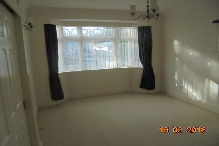 Photo of property in 14 Saint Albans Grove, Woburn, Lower Hutt, 5010