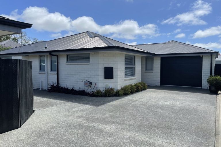 Photo of property in 3/502 Harewood Road, Harewood, Christchurch, 8051