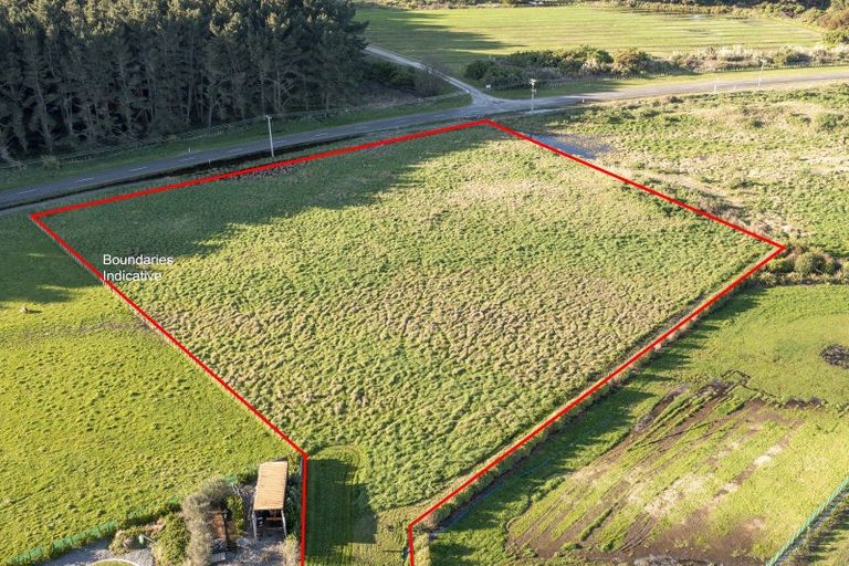 Photo of property in 11 Carex Grove, Foxton Beach, Foxton, 4815